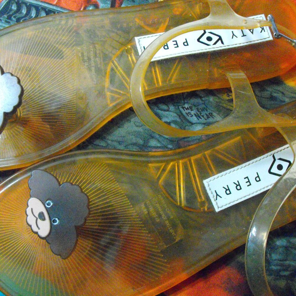 Katy Perry collection Geli thong sandal size 8 NEW!